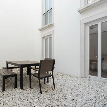 Chiado And One-bedroom - By Lu Holidays *