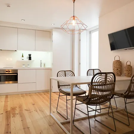 Chiado And One-bedroom - By Lu Holidays Apartment *